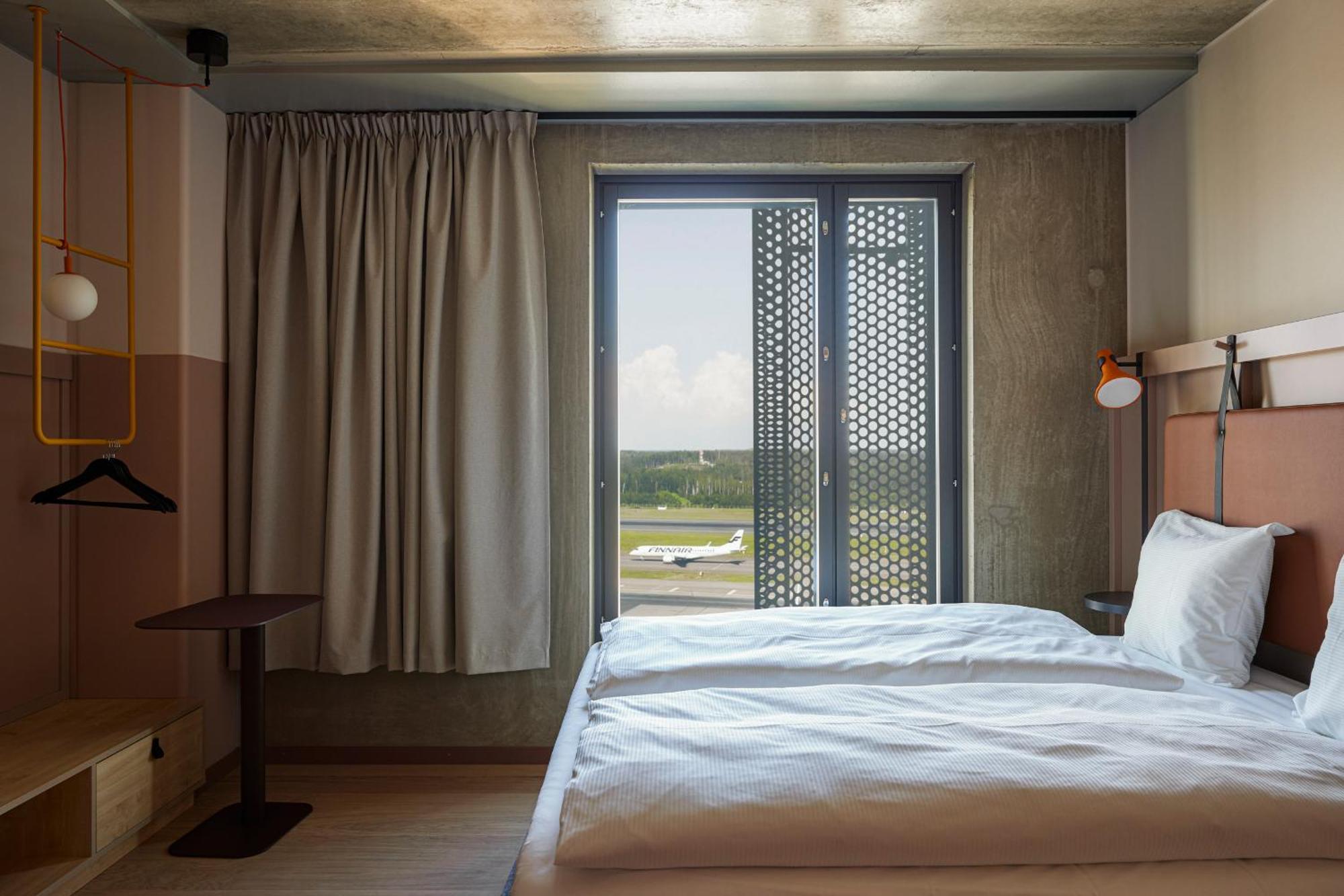 Comfort Hotel Helsinki Airport วานตา ภายนอก รูปภาพ