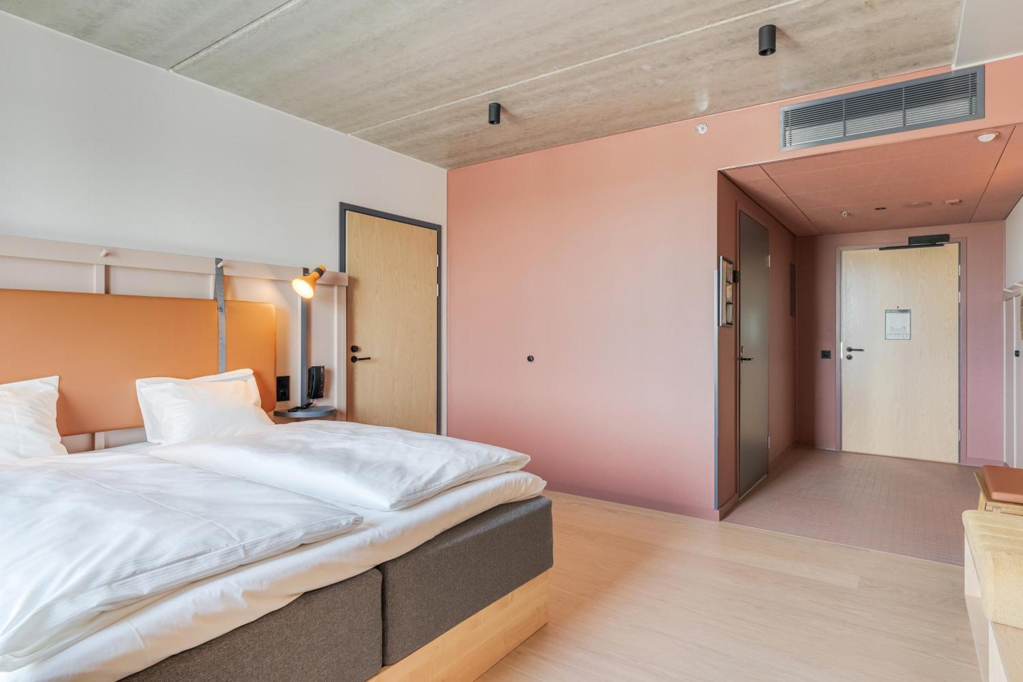Comfort Hotel Helsinki Airport วานตา ภายนอก รูปภาพ