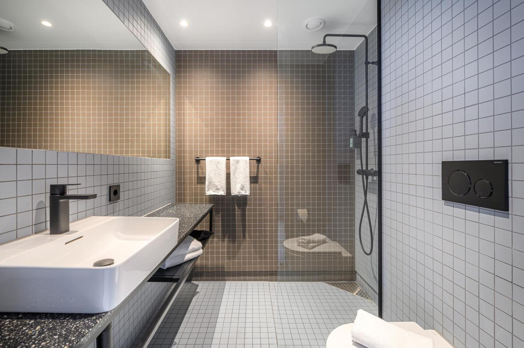 Comfort Hotel Helsinki Airport วานตา ภายนอก รูปภาพ